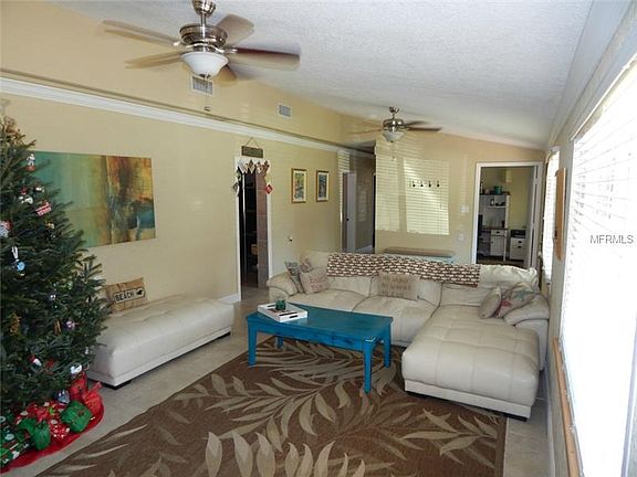 5th image of 4220 Iola Dr