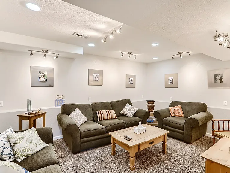 1628 Centaur Cir — Photo 21