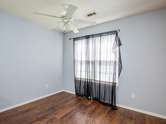 5th image of 222 E 13th St