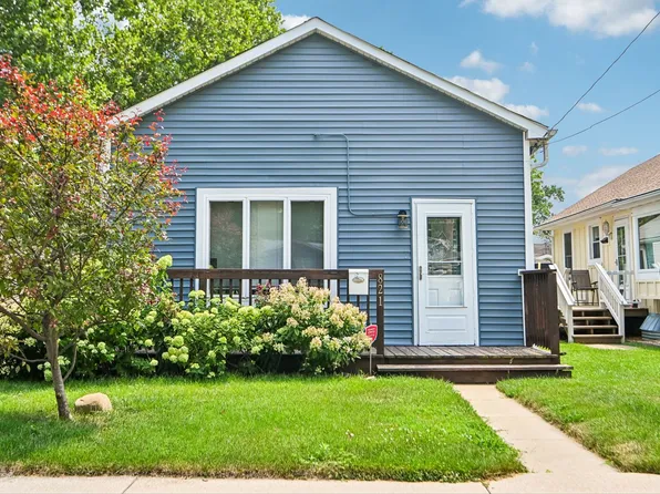 821 W Jackson St, Morris, IL 60450