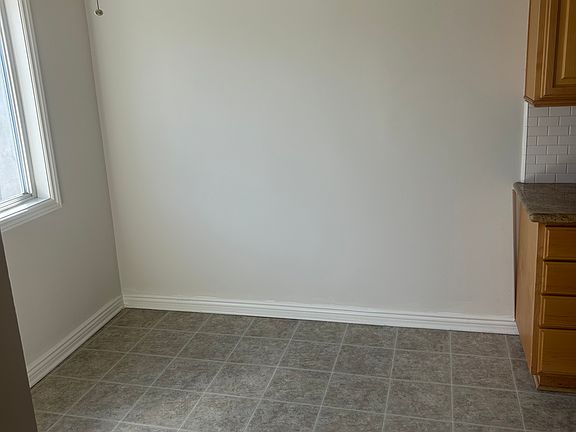 3rd image of 1023 Ocean Park Blvd #17