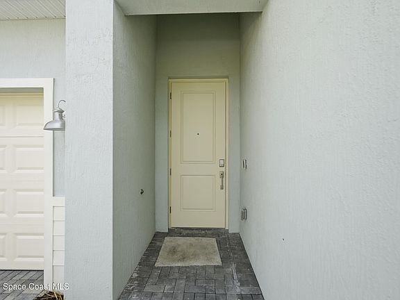 5th image of 2285 Majorelle Dr NW