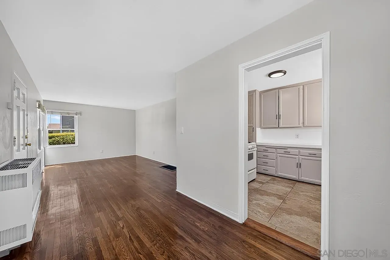 1 bed, 1.0 bath, 500 sqft, $2,200 — Photo 4