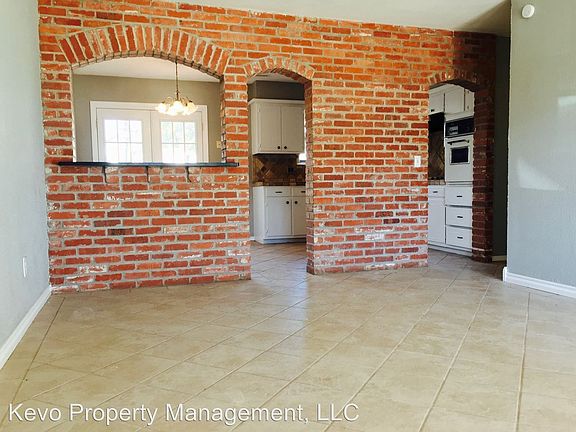 3rd image of 509 SW 54th St
