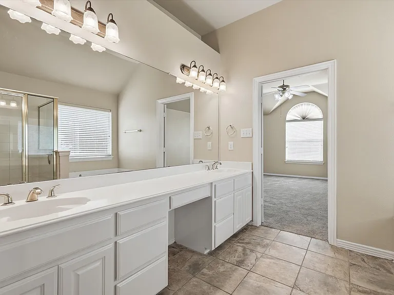 944 Hedgcoxe Rd — Photo 23