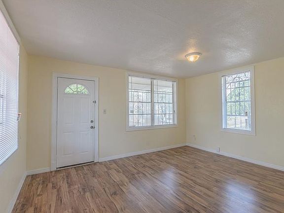 4th image of 1405 E 26th Ave