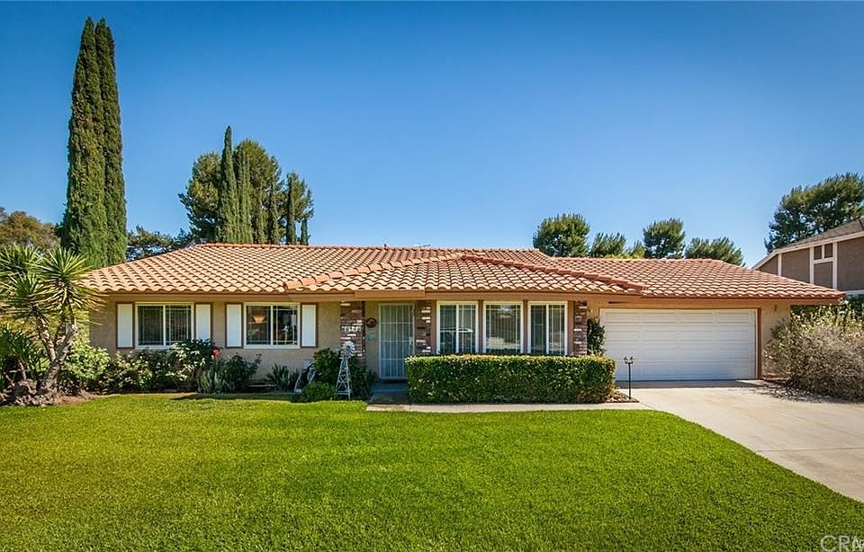 1st image of 33174 Camelot Dr