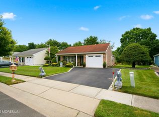 25 Harrogate Lane, Manchester, NJ 08759