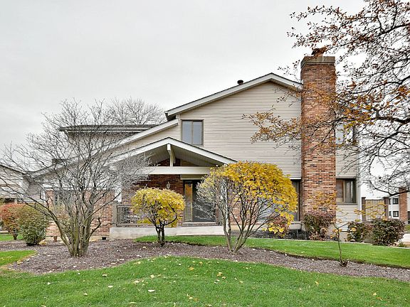 2nd image of 1014 Sussex Dr #1014