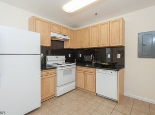 48 Washington St APT 3A, Bloomfield, NJ 07003