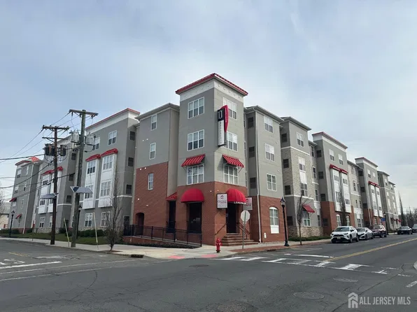 88 Roosevelt Ave #306, Carteret, NJ 07008