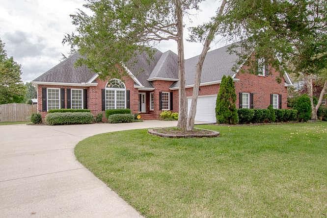 1st image of 2306 Woodridge Trl