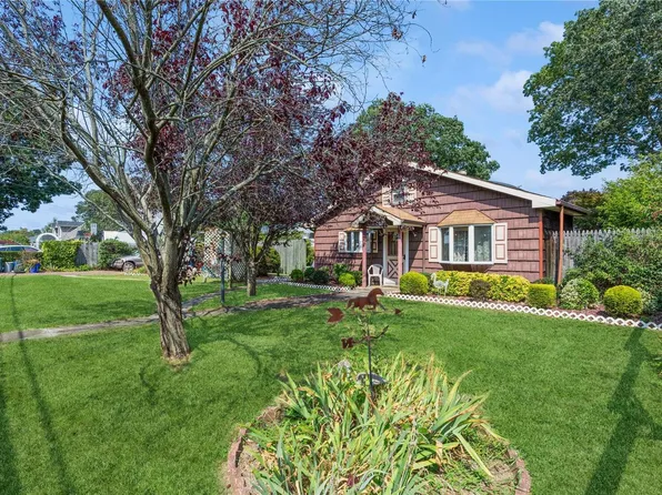55 New York Avenue, West Babylon, NY 11704
