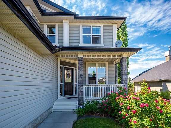 4th image of 124 SE Valley Creek Cres NW