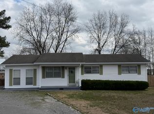 756 Morris St SW, Hartselle, AL 35640