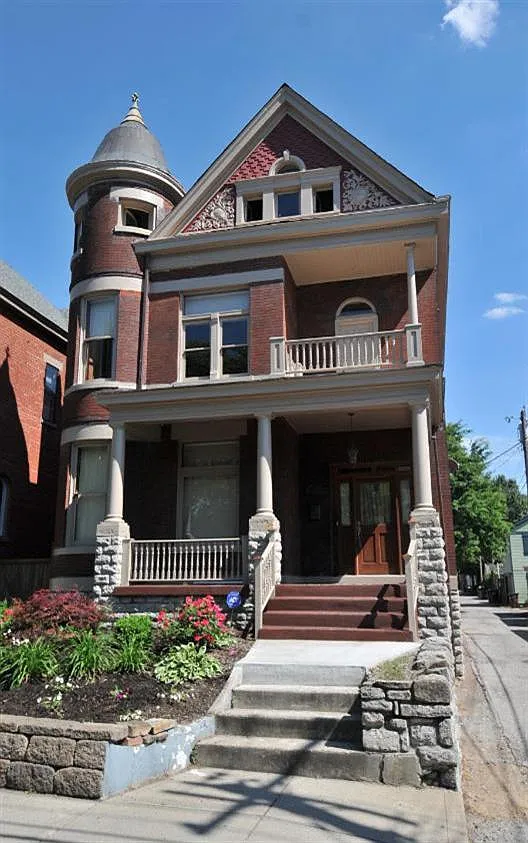 514 E 6th St photo 1