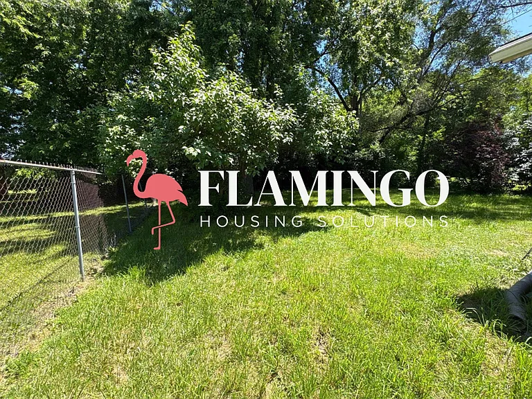 1272 Clement Ave — Photo 17