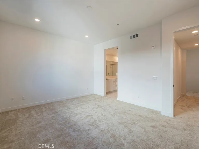 121 Baluster — Photo 28