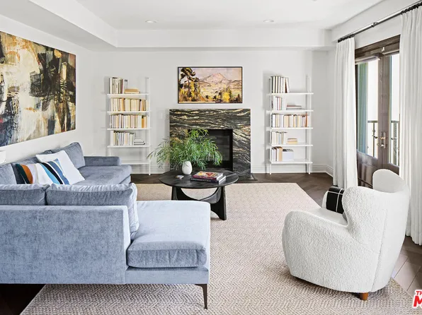 718 N Croft Ave #201, Los Angeles, CA 90069