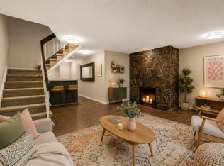 722 4a St NE #9, Calgary, AB T2E3W2