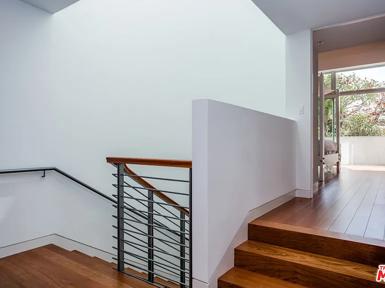 1217 Cabrillo Ave — Photo 14