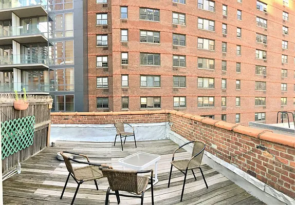 Rented by Charles Coutinho LLC | media 31