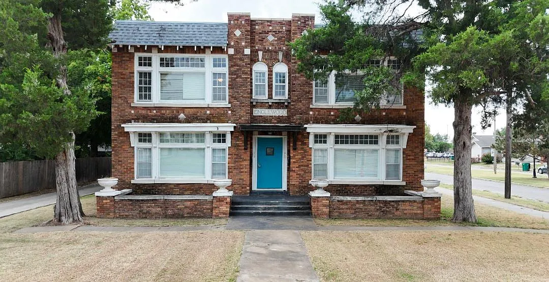 1 bed, 825 sqft, $975 — Photo 1