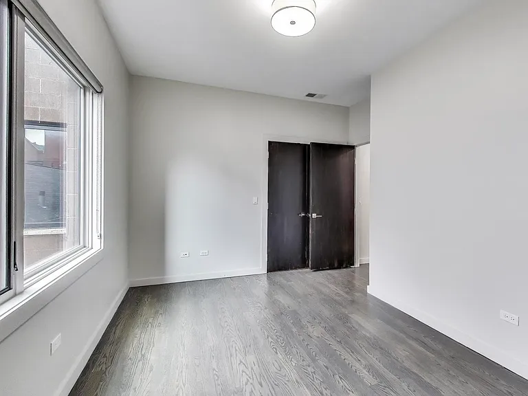 2742 N Lincoln Ave #301 — Photo 16