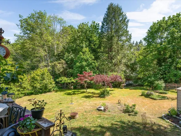 1520 Mason Trl, Nanaimo, BC V9P 1X9