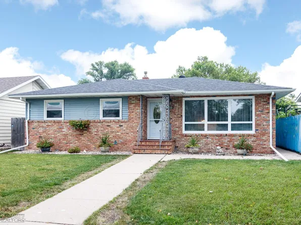 303 Main St N, Dilworth, MN 56529