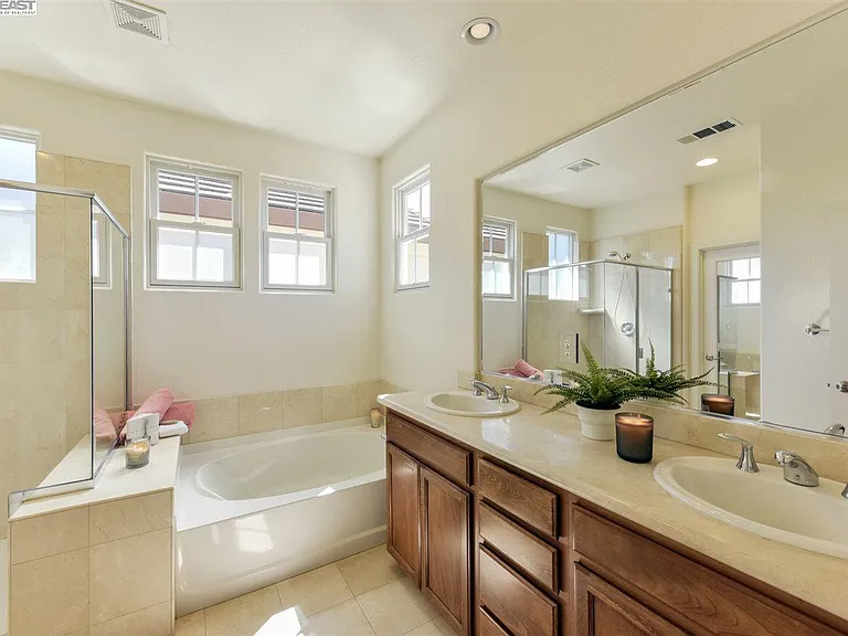 211 Kingfisher Ave — Photo 25