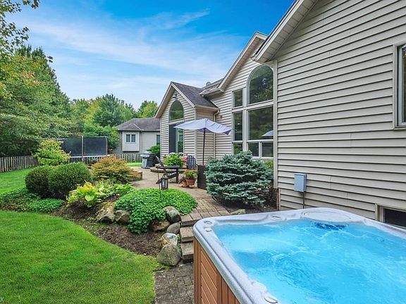 3rd image of 6697 Brandamore Ct