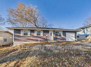 6202 E 150th Ter, Grandview, MO 64030
