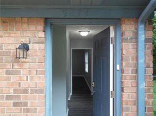 5274 Ridge Forest Dr, Stone Mountain, GA 30083