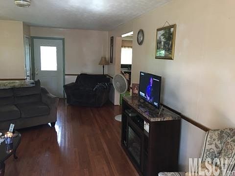 1st image of 1544 Blowing Rock Blvd