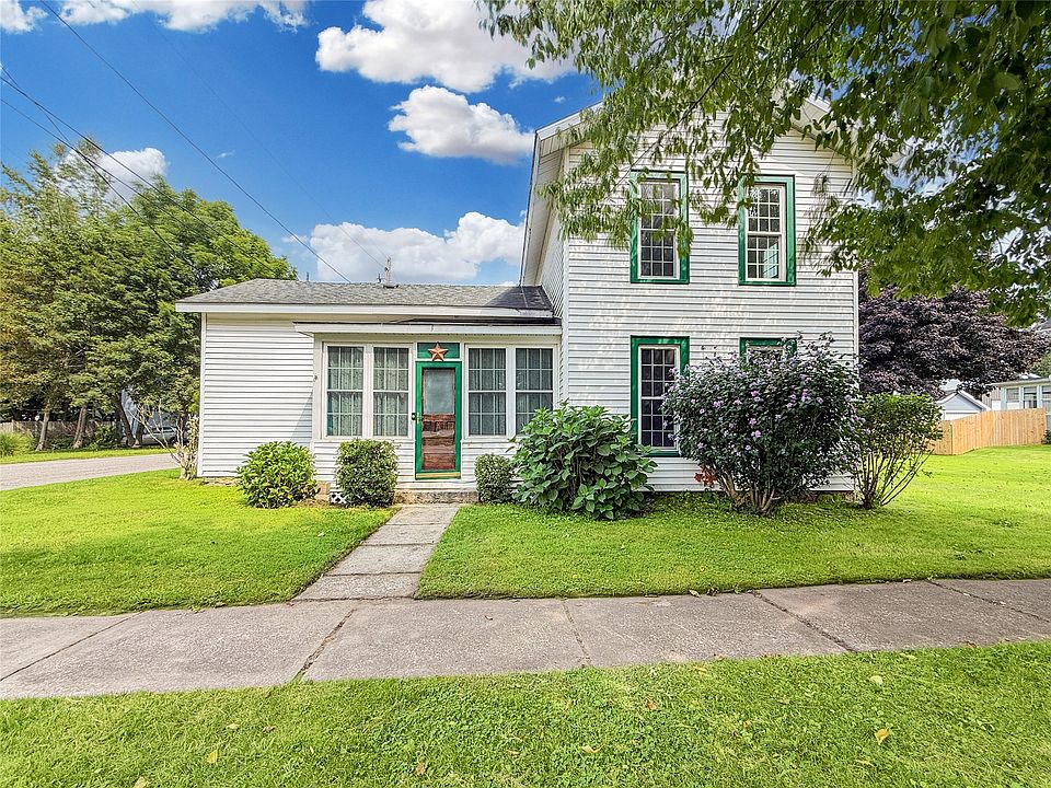 1st image of 2211 Elk St