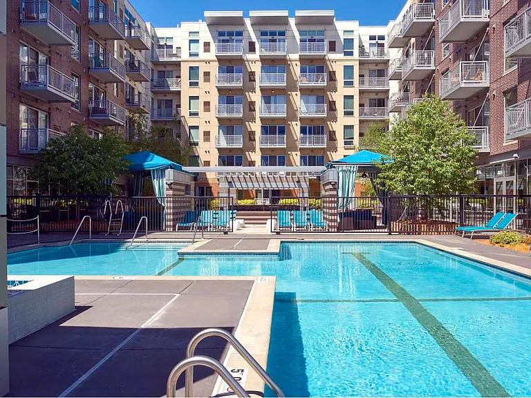 Flux Apartments — Photo 4
