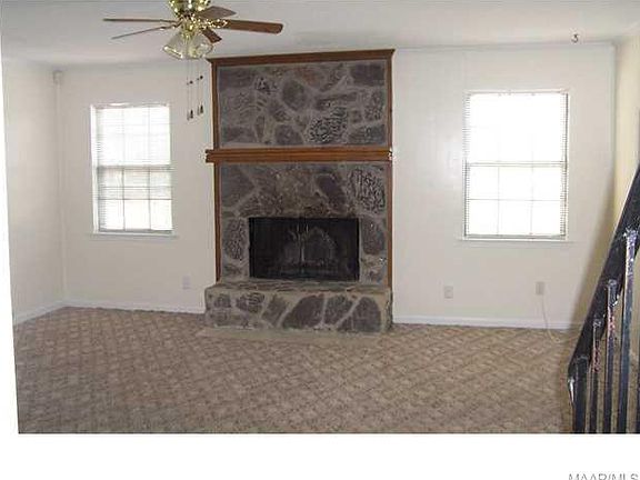 3rd image of 1315 Woodmere Dr
