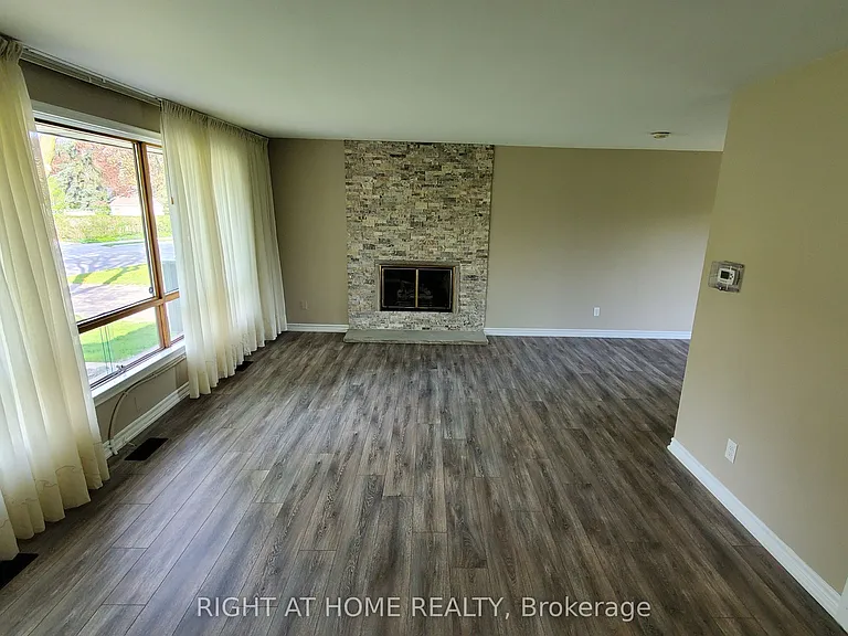 169 Yorkview Dr #1 — Photo 7