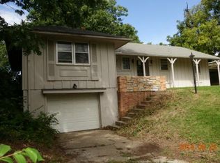 4102 Prather Rd, Kansas City, MO 64116