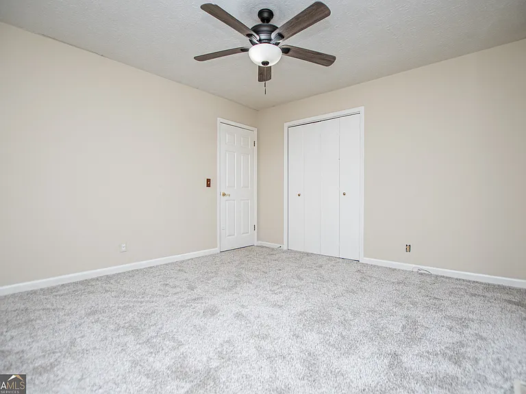 1499 Stonington Ct — Photo 35