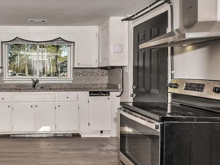 719228_018_kitchen_13443932.jpg