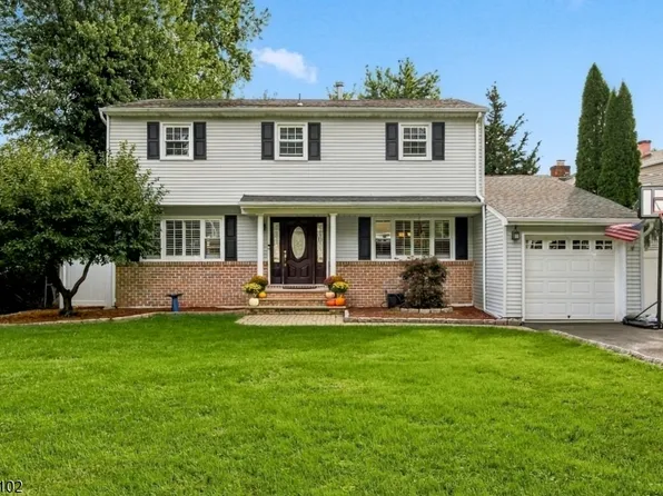 42 Circle Dr, Rockaway Twp., NJ 07866