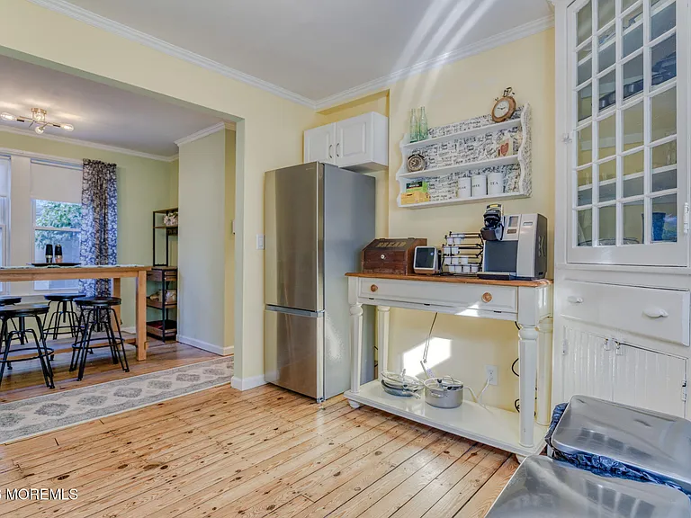 26 Heck Ave — Photo 22