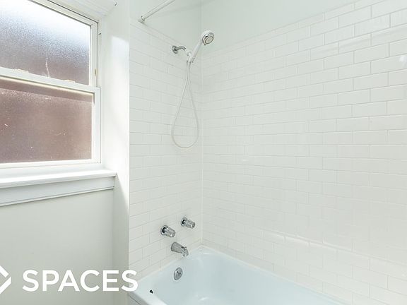 4th image of 1515 W Waveland Ave APT 3