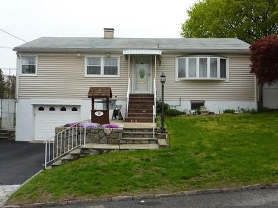 18 Park Ridge Ave, New Rochelle, NY, 10805