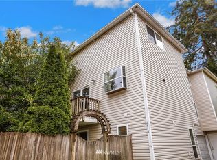 2815 NE 115th St, Seattle, WA 98125