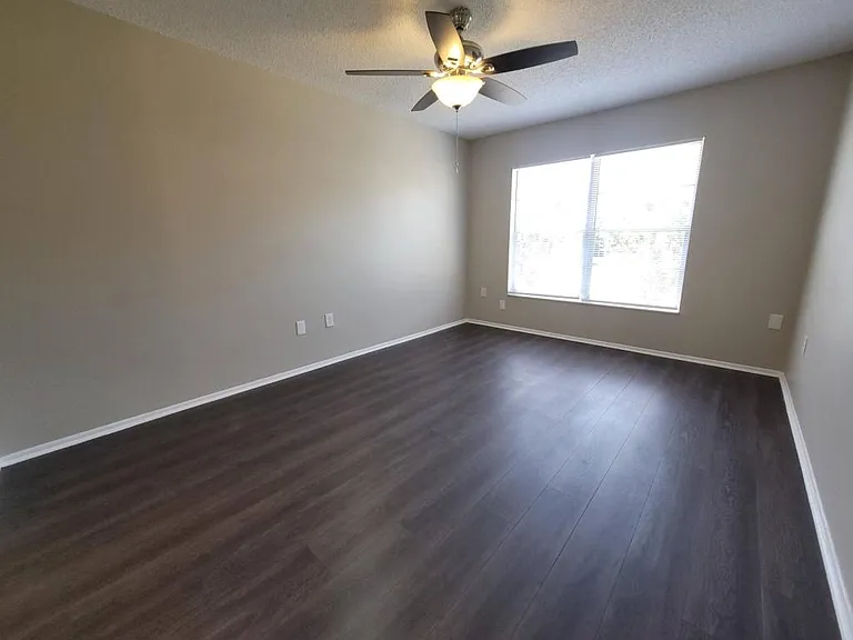 2917 Wainwright Ct — Photo 12