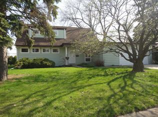 1617 Oakton St, Park Ridge, IL 60068