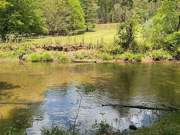 3rd image of Brown Mountain Rd